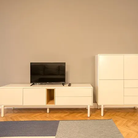 Nahima Parking Free Apartment San Sebastian