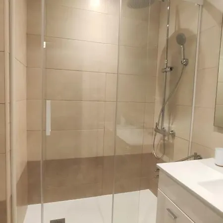 Nahima Parking Free Lägenhet *