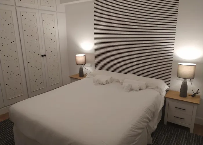 Nahima Parking Free * 산세바스티안