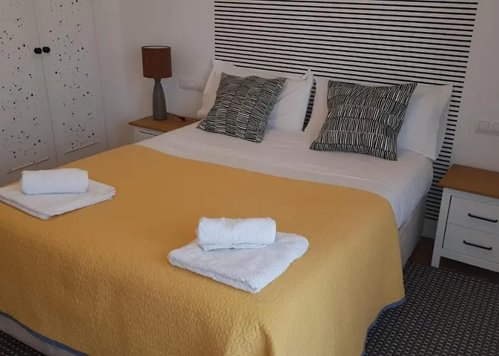 Nahima Parking Free Saint-Sébastien