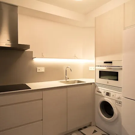 Nahima Parking Free San Sebastián